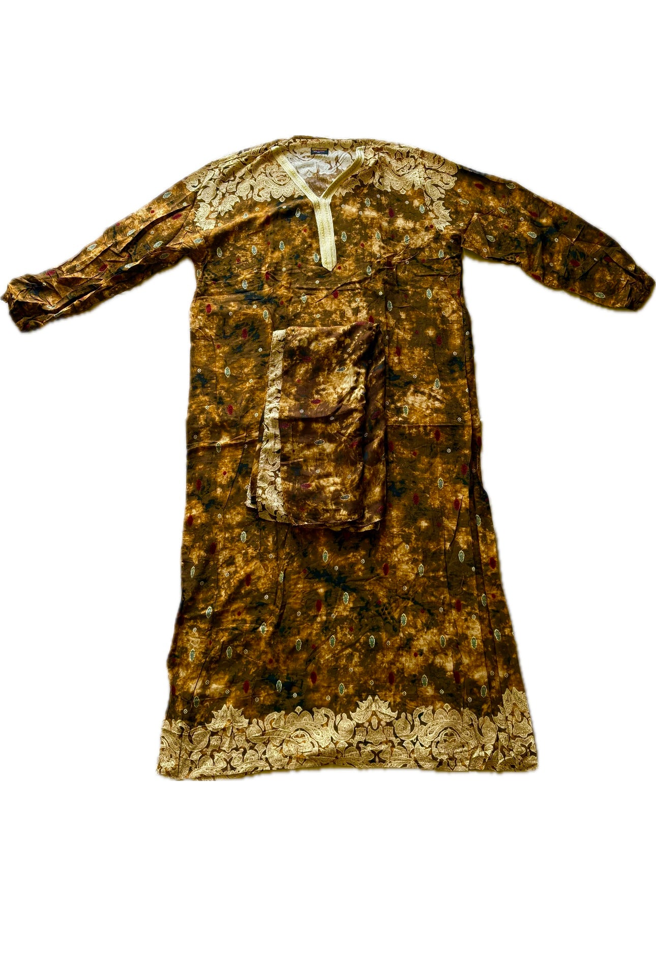 عبايه ملونه مع طرحه