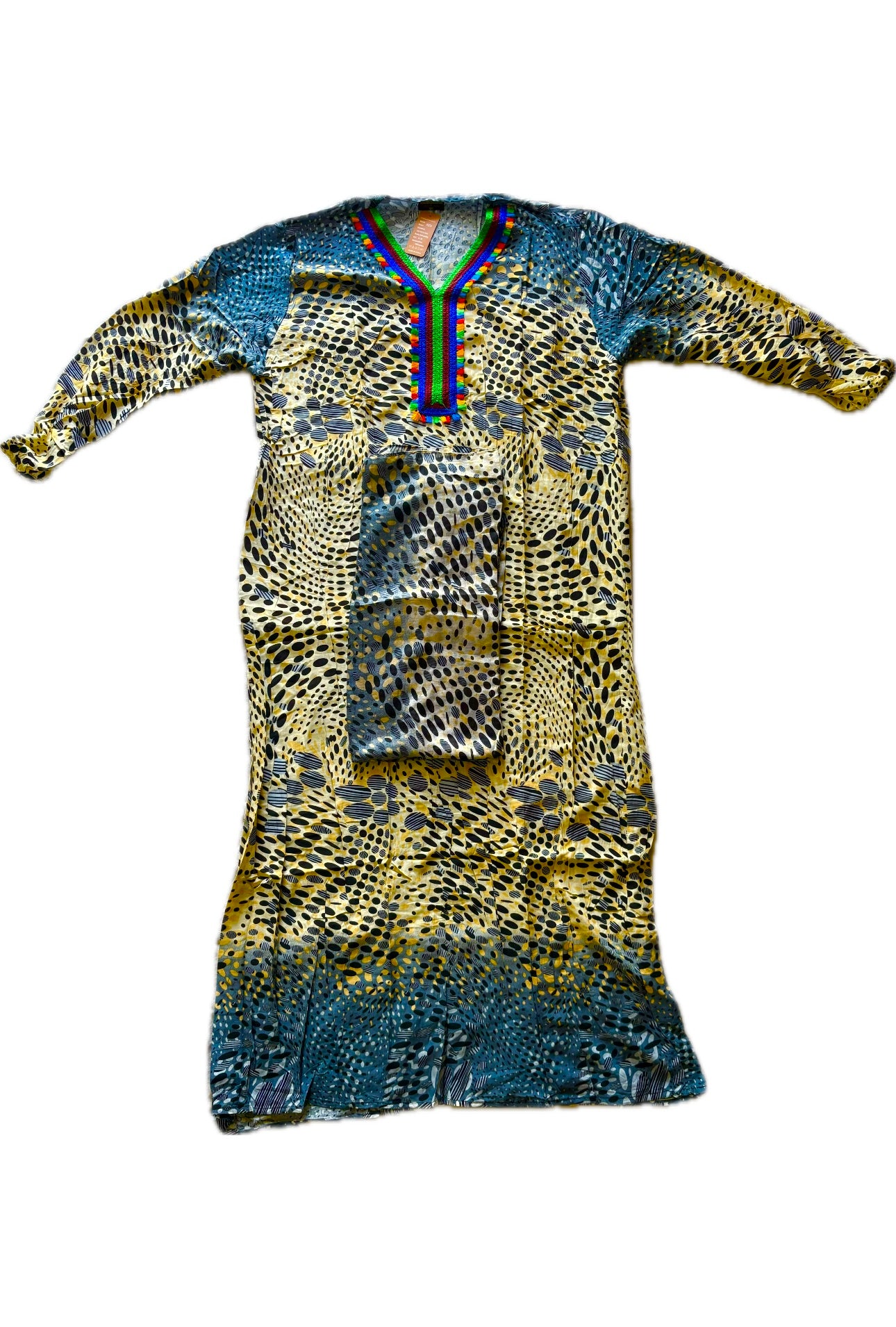 عبايه ملونه مع طرحه